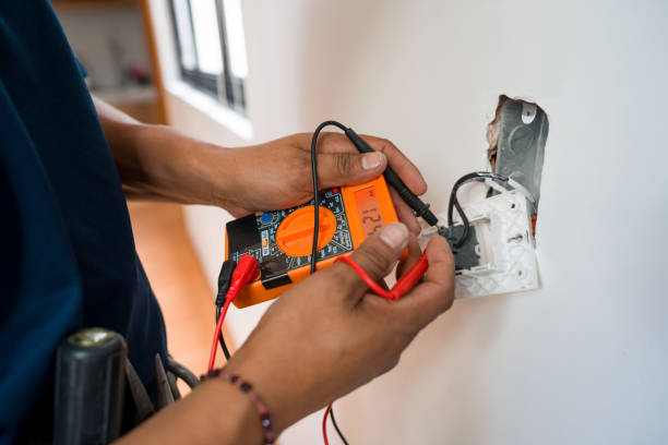 Best Emergency Electrical Repair  in Des Moines, IA